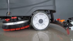 洗地機(jī)吸水扒無法下降？怎么調(diào)整